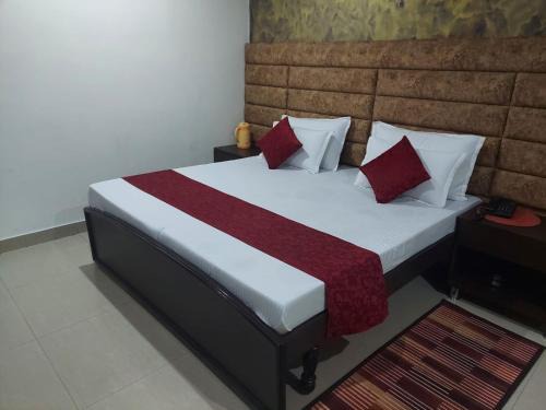 Rajpura Hotel | USA Gardens Hotel & Resort
