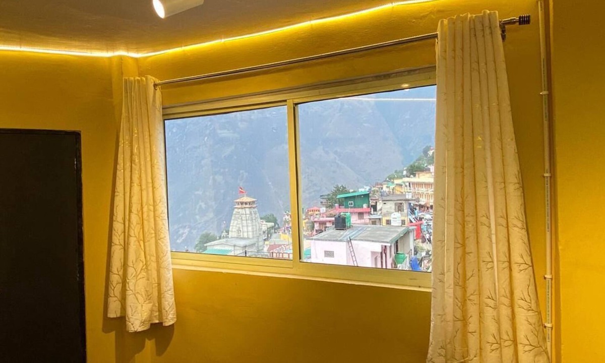 Gobind Dham Hotel | Vaikunth Homestay