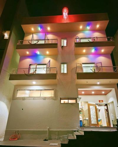 Akalkot Hotel | Vatavruksha Swamikrupa Residency