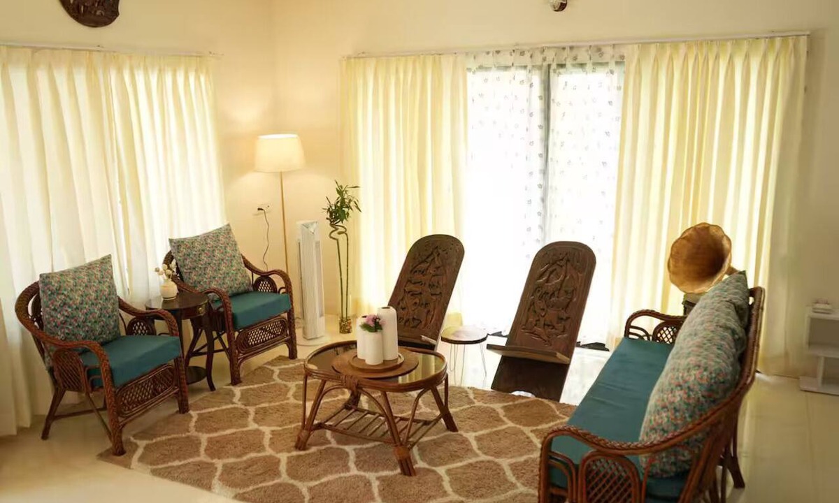 Nashik House | Vayavia White House / Where Comfort Feel Like Home