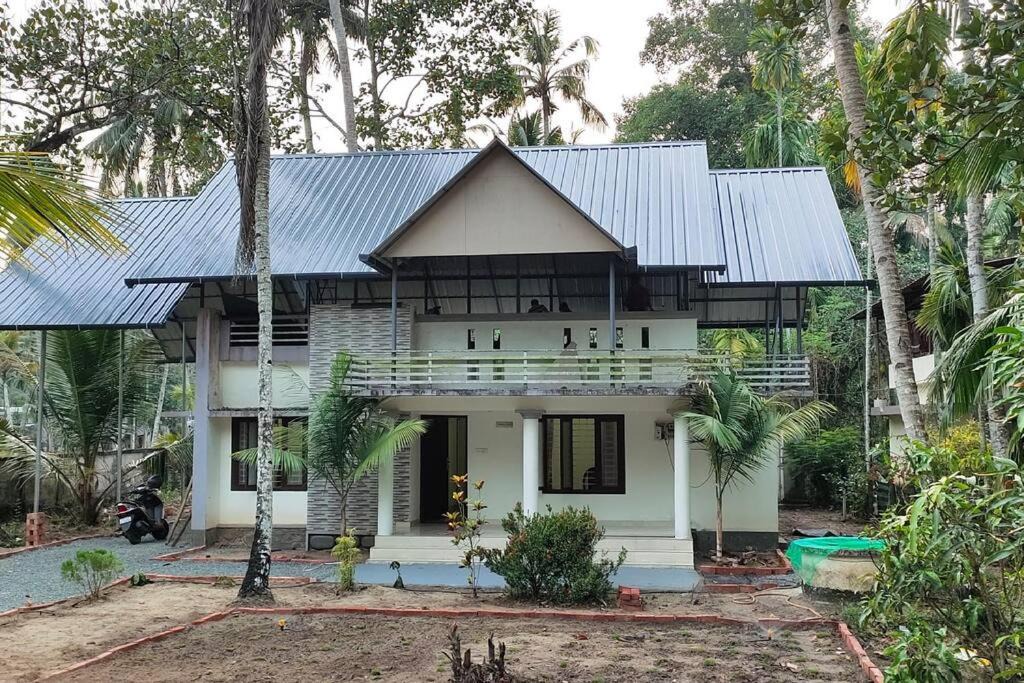 Karunagappally House | Veda Heritage Retreat