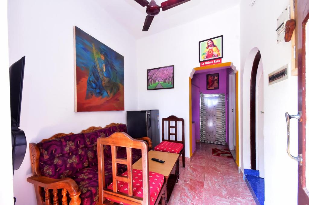 Pondicherry Beach Villa | Villa Betty Individual 2 Rooms property at beach front Near French colony