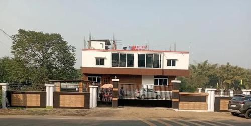 Medinipur Hotel | Village Inn Residency