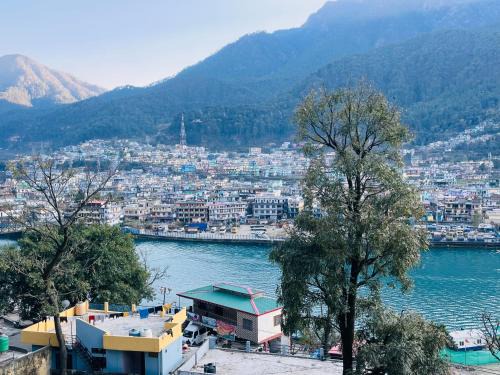Uttarkashi Apartment | Viraj home stay Uttarkashi