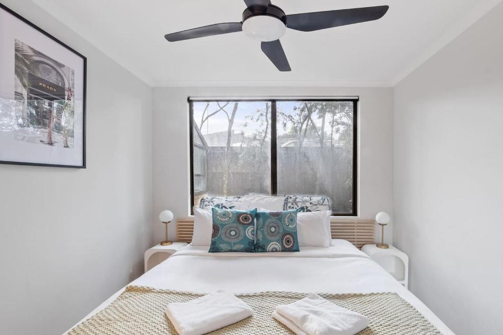 Pyrmont Apartment | Viva Verdant - Stroll to Darling Harbour and CBD