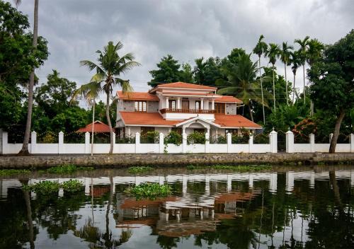 Champakulam Villa | VJ Riverfront Villa