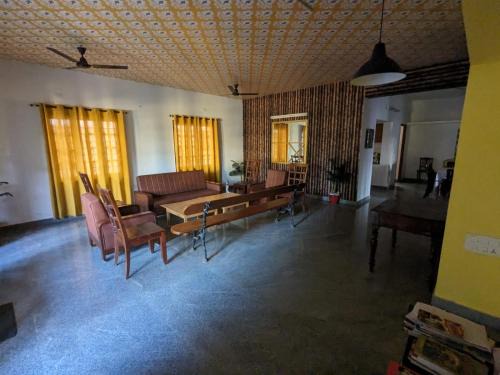 Kalapettai Apartment | West Windsor Bay