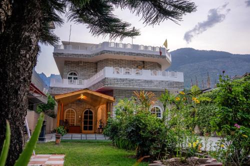 Mohal House | White House By Kulut