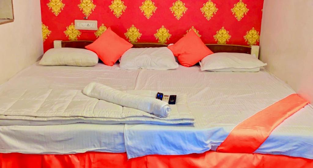 Kalapettai House | White Town Residency (Near Rock Beach)