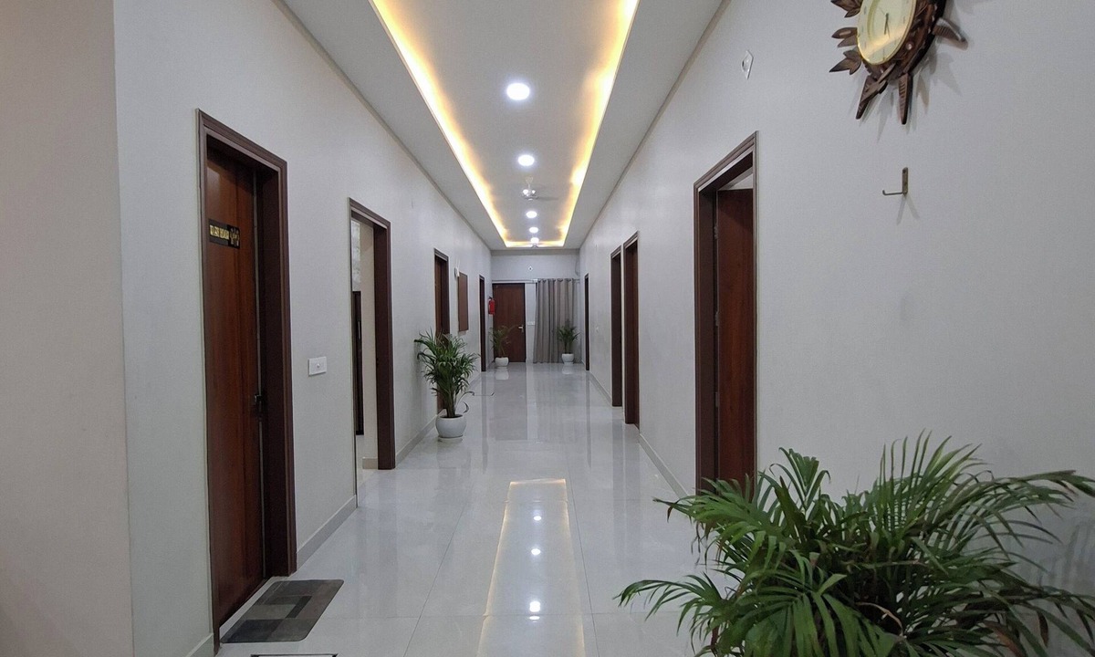 Ludhiana Hotel | Wishotel Xpress Hotel Crown Classic Villa