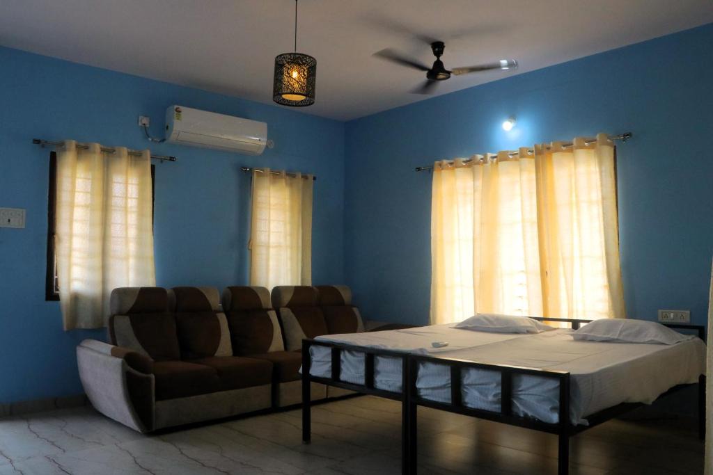 Perungalathur Hotel | Yardlin Hotel