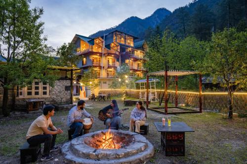 Kasol Hostel | Zostel Kasol, Katagla