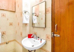 1 BR Guest house in Gopalbari, Jaipur (8E9F), by GuestHouser