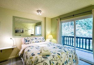 88SLL - Inexpensive - Economical - Kitchenette - Sleeps 2 in Glacier