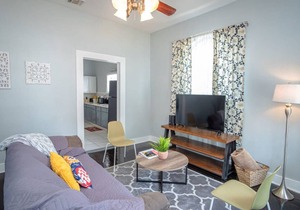 Apartment ∙ 2 bedrooms ∙ 8 guests in Five Points