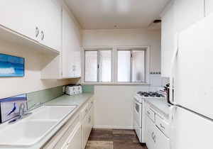 Beautiful Oceanfront Condo w/Private Balcony, Free WiFi in Carlsbad