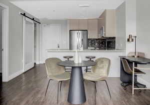 Chic Five Points 1BR w/ W/D, Gym & Roof Lounge, near RiNo, by Blueground in Denver