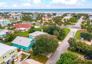 Excellent Location ~ Pet Friendly ~ Only Steps to the Beach!!! in Saint Augustine