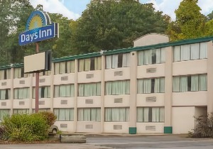 Schenectady Inn & Suites in Schenectady