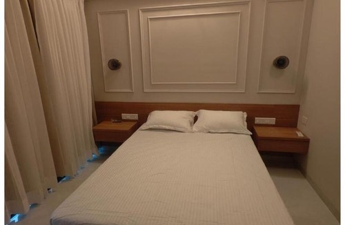 Baner Apartment | "1 Bedroom Premium Apartment , 5 minute walk from Jupiter Hospital, Free Parking, Baner"