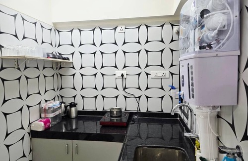 Kurla West Apartment | 1Bhk Service Apartment In BKC Crown - 1208 By Florastays