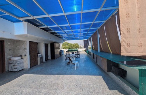 Okhla House | 2-bedroom building in serene New Delhi perfect for your stay