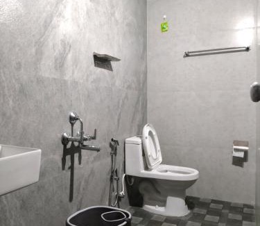 Devikolam Apartment | 2Bhk Vacation Home Munnar, Adimaly