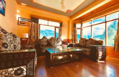 Manali Apartment | 3 Bedroom Luxury villa with sceneric mountain view
