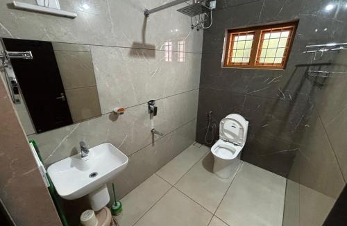 Aluva Villa | 3 bhk Premium home Stay at Ernakulam Aluva Perfect for Family and Long stay