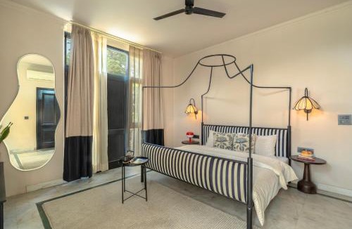 New Delhi Apartment | 3000 Sqft of Ultra Luxury 3Bedroom Apartment with Private Cinema in Delhi's Posh Locality of GK2 Hosting Parties Events Allowed Air Purifier Included