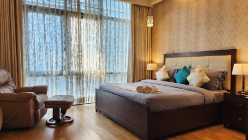 Sector 58 Apartment | 4BR apartment for Business & Medical stays near Golf Course Road Gurgaon
