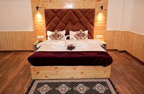 Aleo Hotel | 4Everstay By Vivaaan Bliss Most Premium Rooms With Balcony And Mountain Views With Free Parking & Wifi ! Top Rated And Best Selling Hotel In Manali