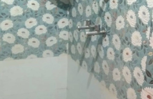Faizabad House | 5 BEDROOM , 14 DOUBLE BED , 3 TOILETRIES , 3 BATHROOM , 2 & 3BHK ROOM SET
