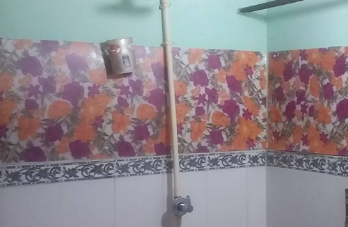 Faizabad House | 5 BEDROOM , 14 DOUBLE BED ,3 TOILETRIES , 3 BATHROOM ,,, 2 & 3 BHK ROOM SET