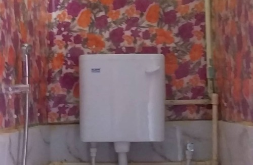 Faizabad House | 5 BEDROOM , 14 DOUBLE BED ,3 TOILETRIES , 3 BATHROOM ,,, 2 & 3 BHK ROOM SET