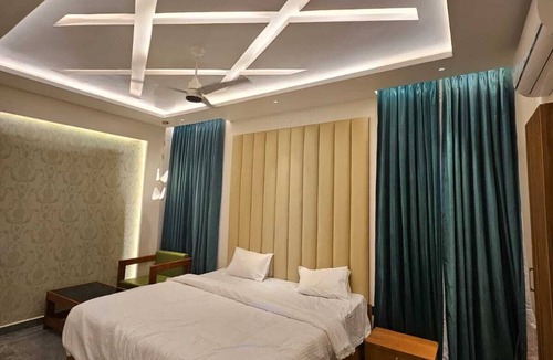 Anchetti Resort | 6-bedroom resort in terrific TN with cool AC for relaxing stays