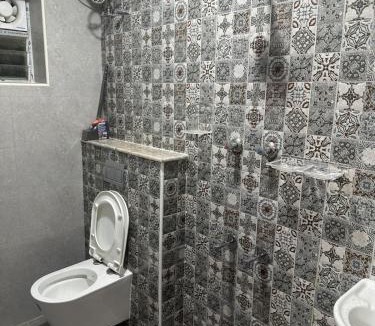 Perungudi Apartment | 8 Bed Cool 3 bedroom kitchen WTC DLF OMR Apollo Proton OTT Wi-Fi