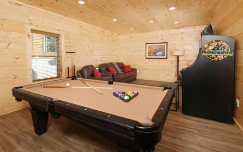 Pigeon Forge Villa | A Pools Paradise