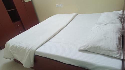 Electronics City Hotel | Aafa Garden Rooms