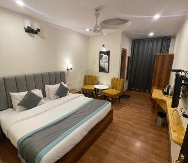 Tallital Hotel | Aamod Feather Touch - Nainital