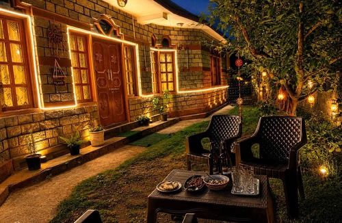 Manali House | Abobe of Four Bellas - Your Pawsome Himachal Escape | Hallan Valley