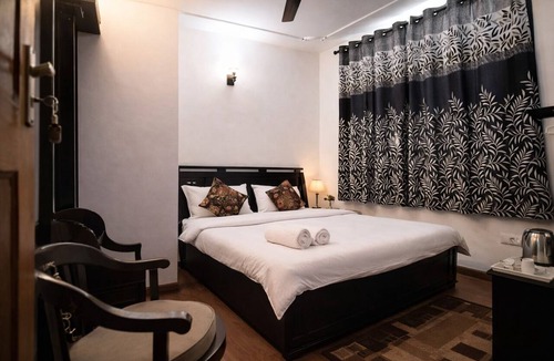Amritpur Hotel | Aesquire Homestay