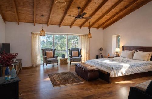 Majkhali House | Aether Lux Pvt room in Ranikhet w Valley Views