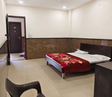 Ujjain Hotel | Agrawal Bhawan