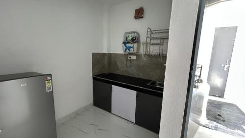 Rajauri Hotel | Air Rooms