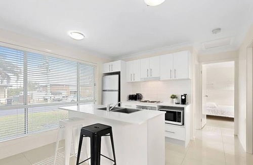 Oxley Park Cottage | Aircabin - Oxley Park - Lovely & Comfy - 2 Beds