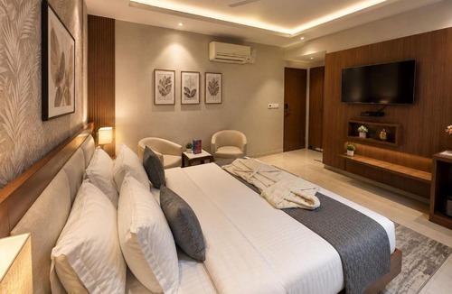 Aerocity Hotel | Airport NH Skye Suites Hotel Terminal 3, Delhi International Airport With - Free Airport Pickup
