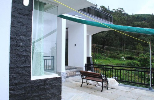 Ooty Apartment | Airy Homestay Ooty by Lexstays