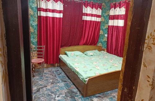 Srinagar House | Alamdar guest house