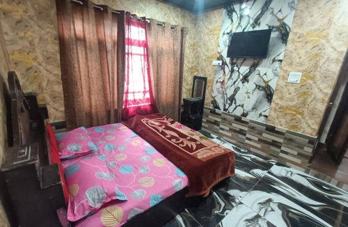 Srinagar House | Alamdar guest house